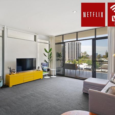 パース2Bdrm Skyline Views - Prime For River, Waca, Optus Stadiumアパートメント エクステリア 写真